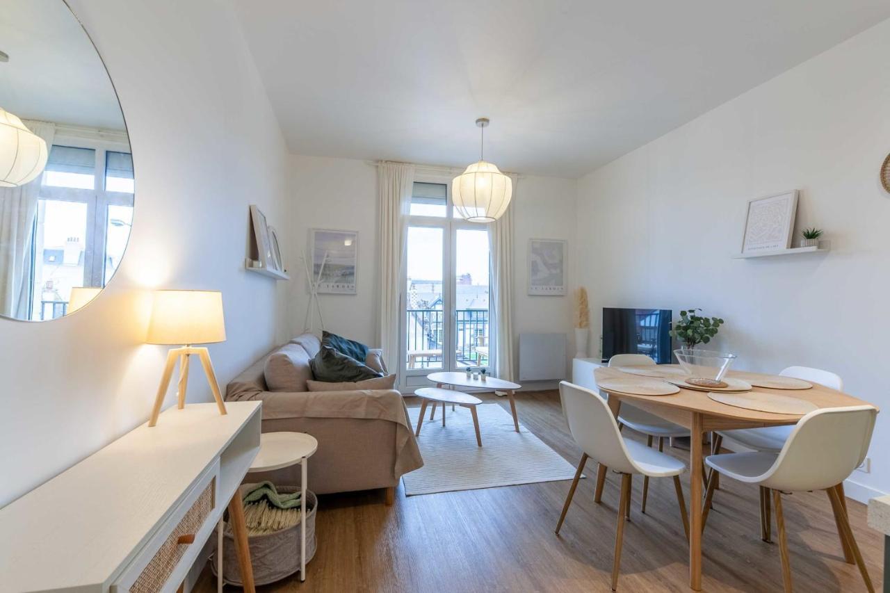 2-Bedroom Apartment With Balcony Near Hippodrome Deauville Ngoại thất bức ảnh