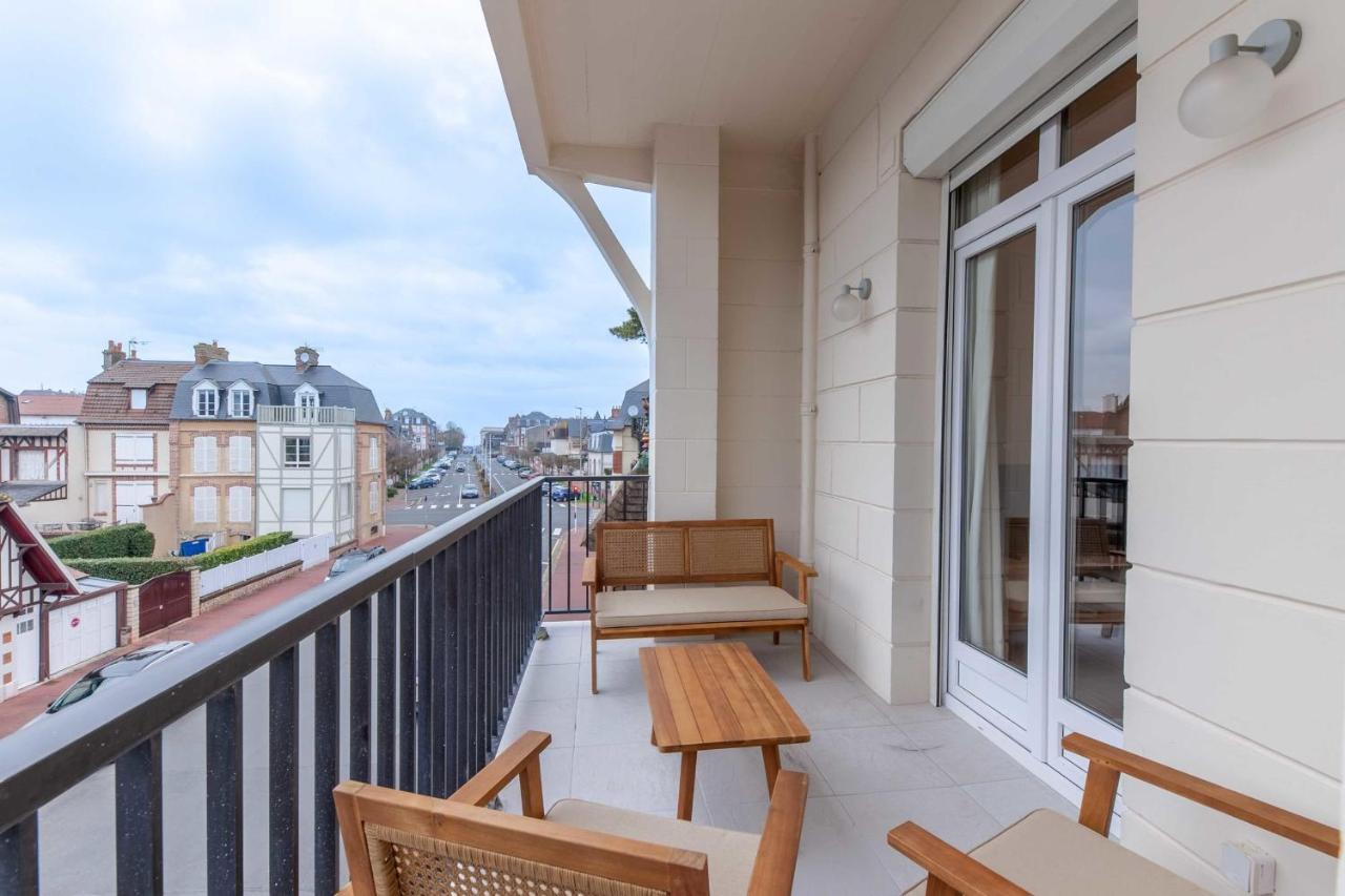 2-Bedroom Apartment With Balcony Near Hippodrome Deauville Ngoại thất bức ảnh